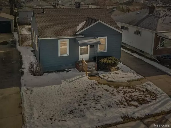 24600 WILMOT Avenue, Eastpointe, MI 48021