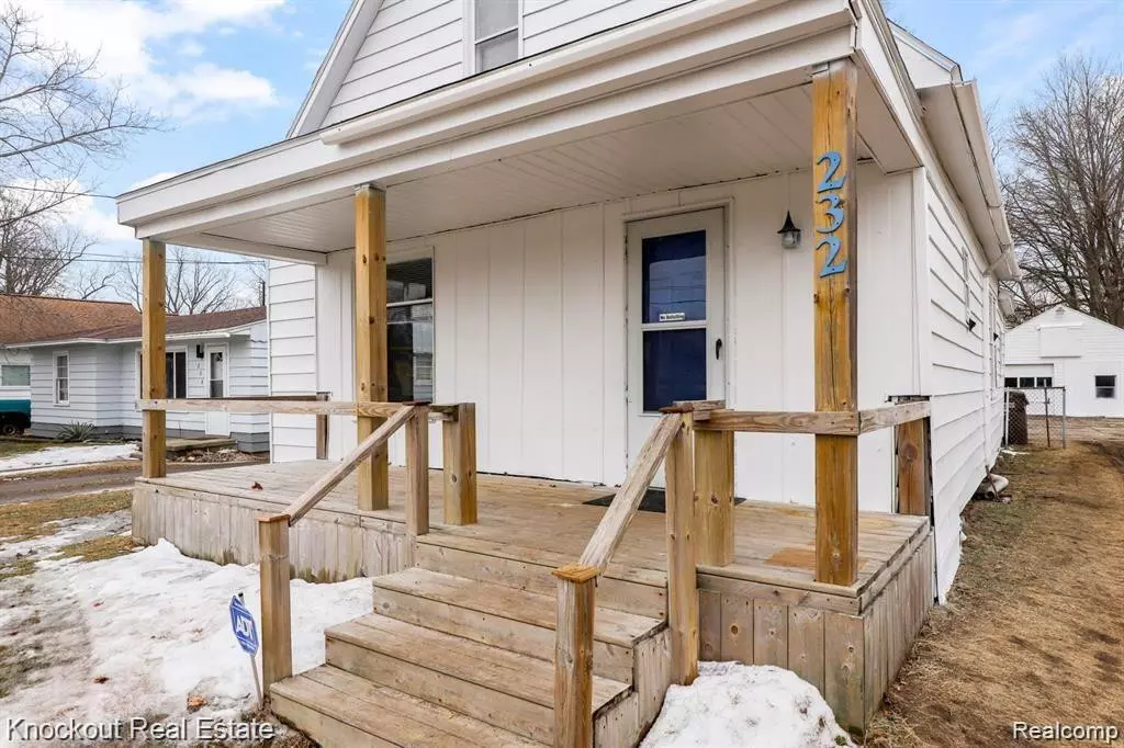 Montrose, MI 48457,232 E STATE Street