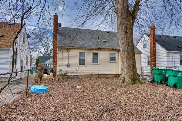 Eastpointe, MI 48021,14747 AGNES Avenue