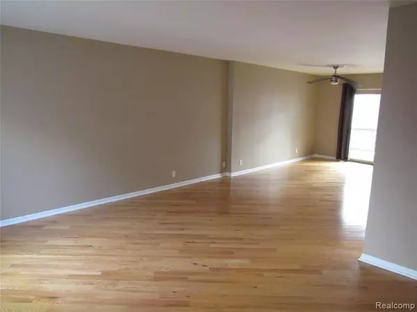 Clarkston, MI 48348,9077 BAVARIAN Court