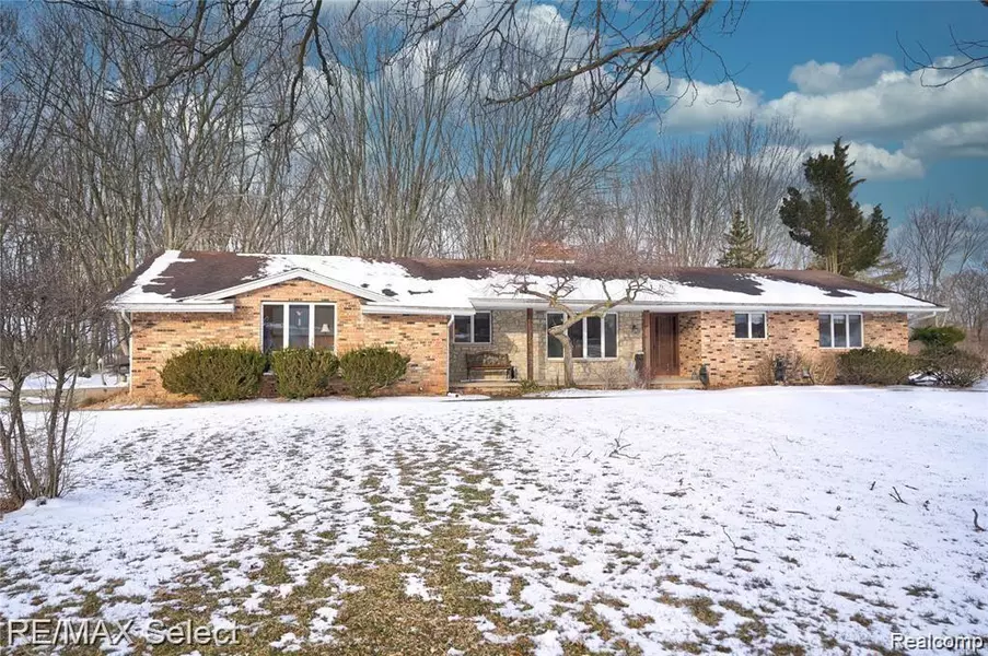8498 SAGINAW Street, Birch Run, MI 48415