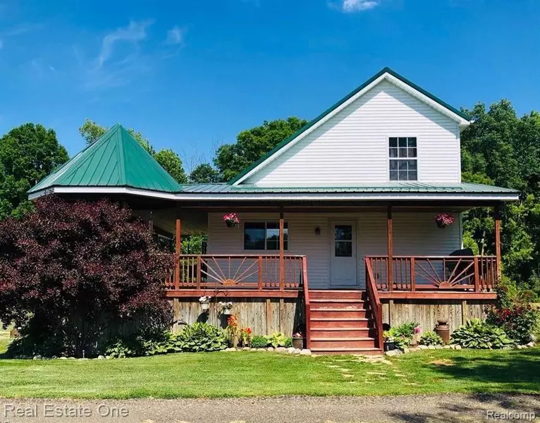 410 E CASTLE Road, Fostoria, MI 48435