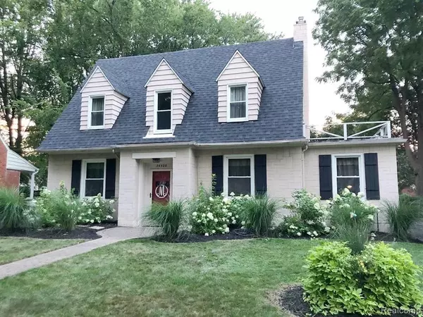 Lathrup Village, MI 48076,26520 MEADOWOOD N Court