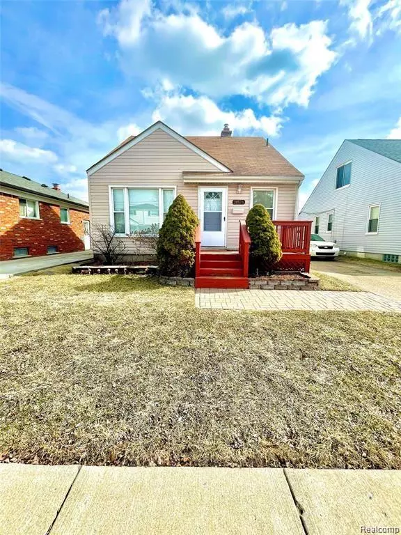 Eastpointe, MI 48021,24528 PHLOX Avenue