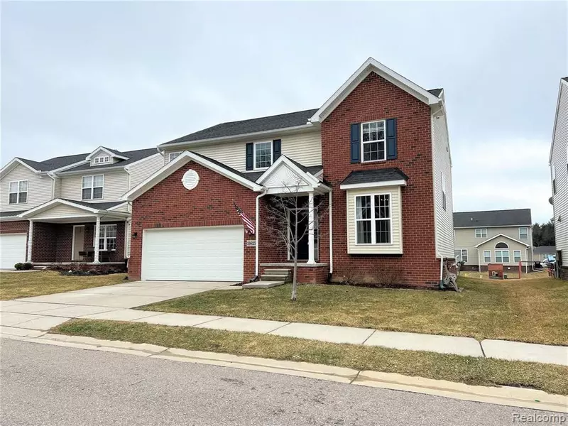 59625 TWIN PINES Drive, New Hudson, MI 48165