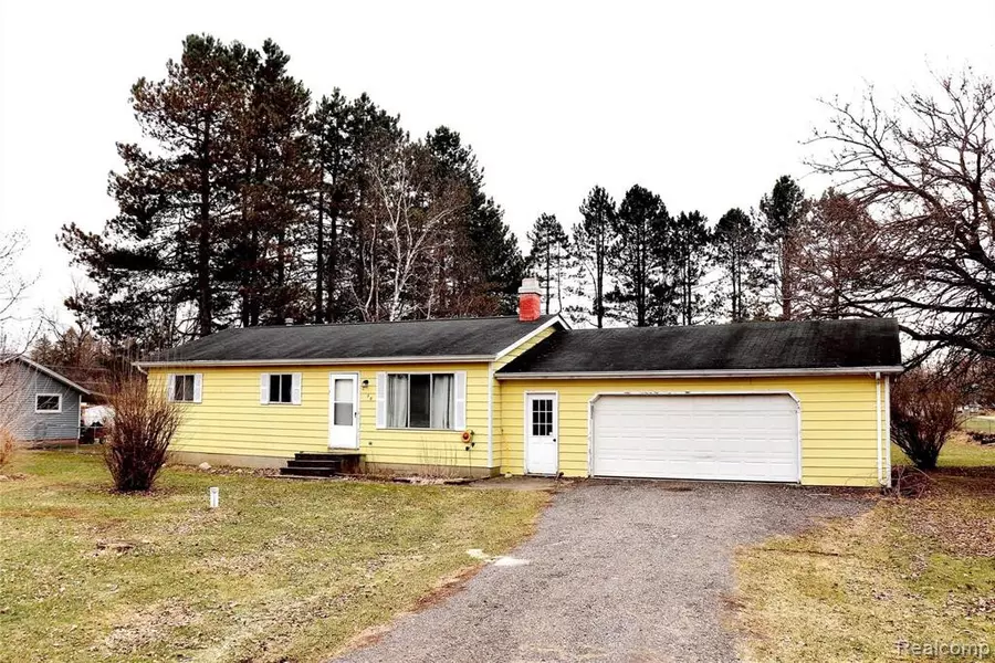 2530 David Lane, Lapeer, MI 48446