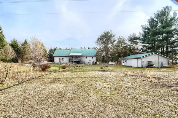 Fostoria, MI 48435,592 OTTER LAKE Road