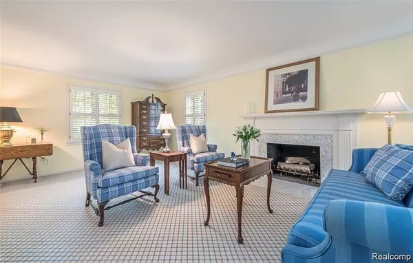 Beverly Hills, MI 48025,32802 ROBINHOOD Drive