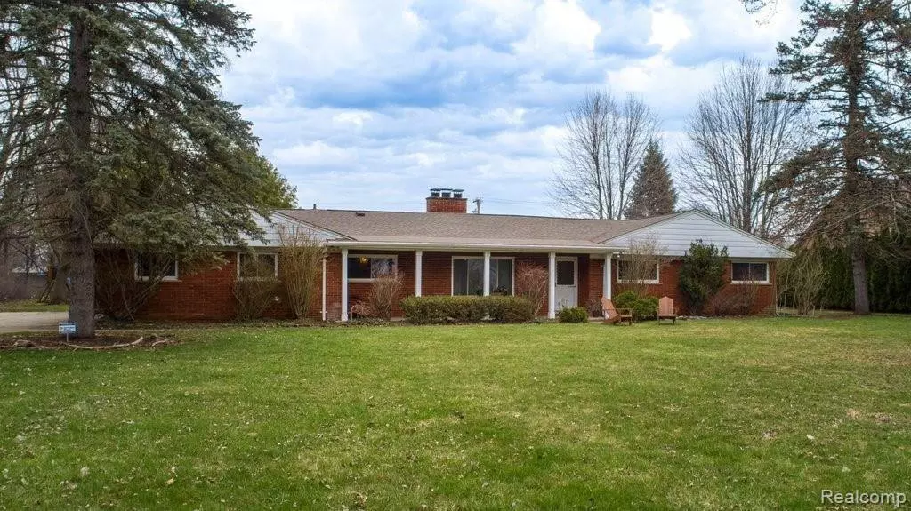 Beverly Hills, MI 48025,20100 Elwood