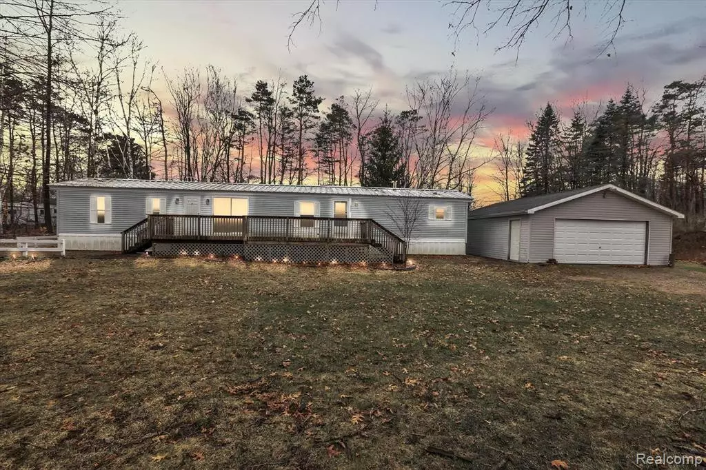 Barryton, MI 49305,5131 PINE POINT Drive