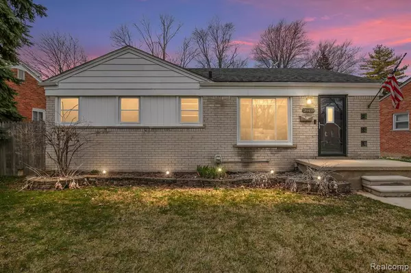 28459 EDWARD Avenue, Madison Heights, MI 48071