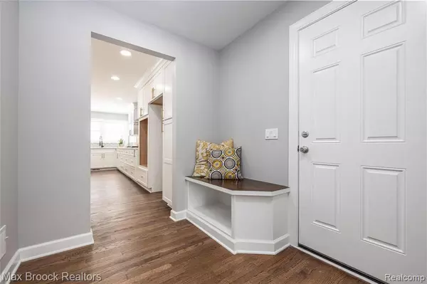 Beverly Hills, MI 48025,32755 BELL VINE TRAIL