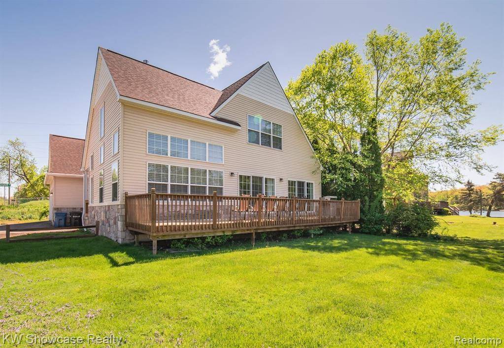 West Bloomfield, MI 48324,4149 GREEN LAKE Road