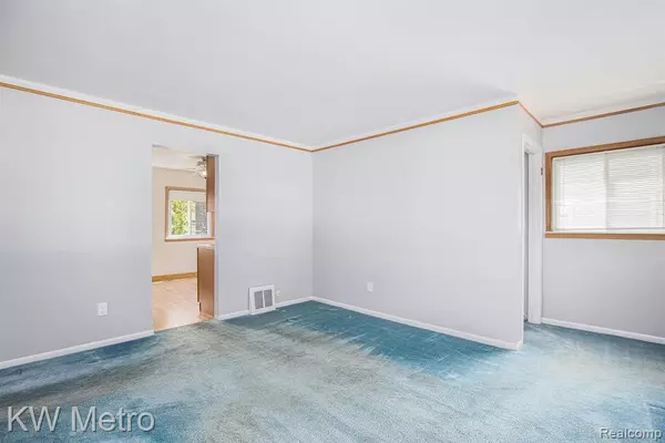 Madison Heights, MI 48071,26474 TAWAS Street