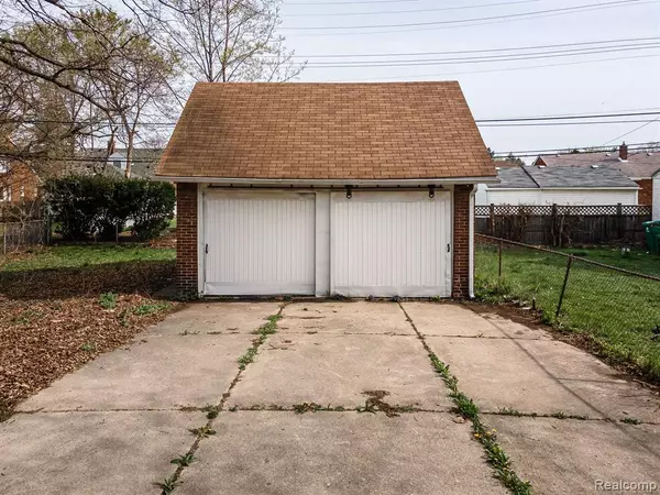 Eastpointe, MI 48021,15531 N PARK Avenue