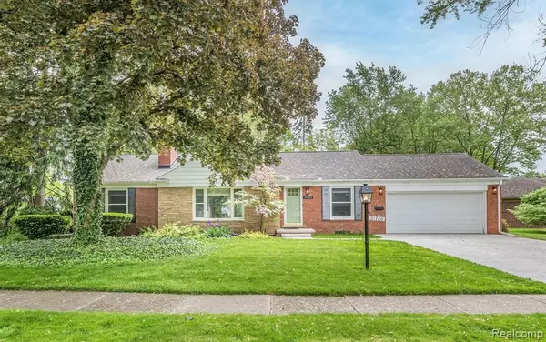 31760 Glencoe Drive, Beverly Hills, MI 48025