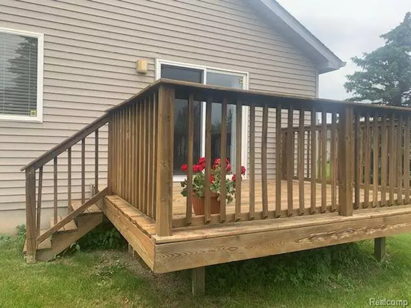 Goodrich Vlg, MI,10184 Hawthorne Circle
