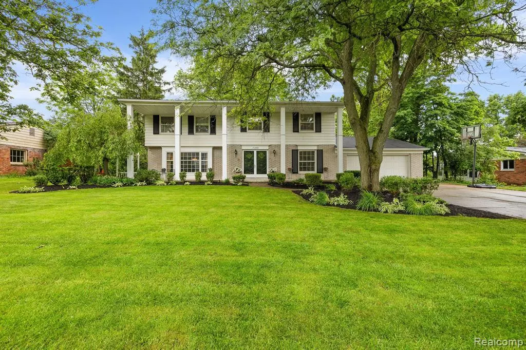 Beverly Hills, MI 48025,31288 Downing Place