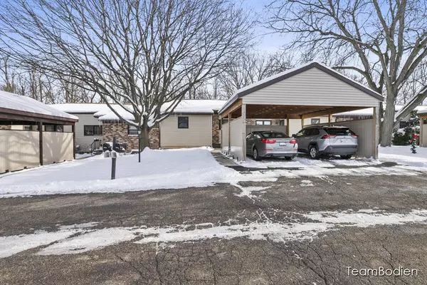 2644 Knightsbridge SE Road,  Grand Rapids,  MI 49546