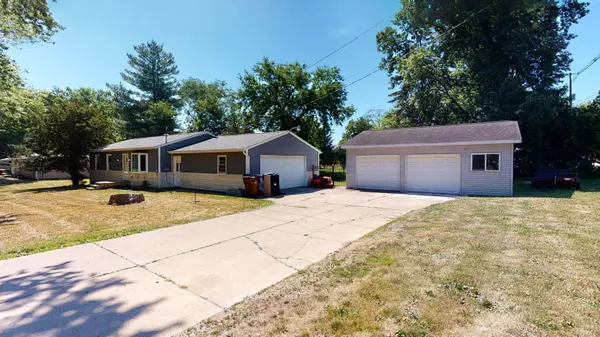 Marshall, MI 49068,323 Circle Drive