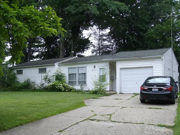 4615 Westgate NW Avenue, Comstock Park, MI 49321