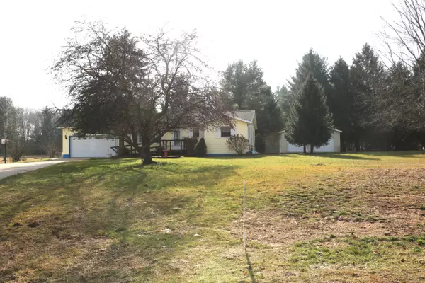 Dowagiac, MI 49047,50323 Crescent Drive