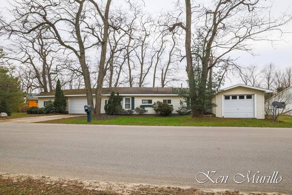 2412 Crockery Shores Road, Casnovia, MI 49318