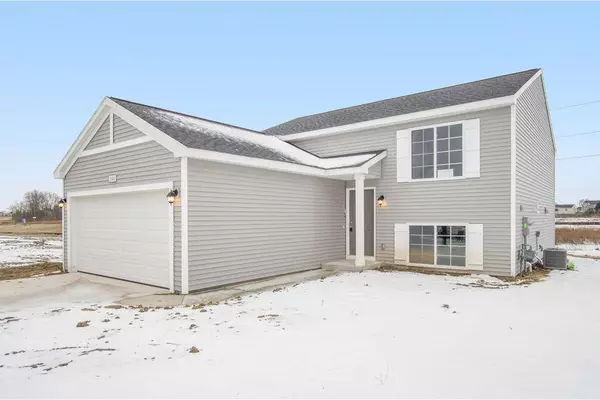 58575 Pond View Lane, Three Rivers, MI 49093