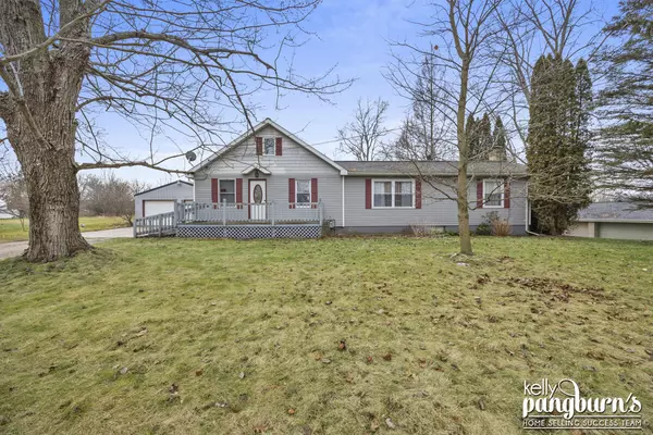 11703 S Gordon Avenue, Grant, MI 49327