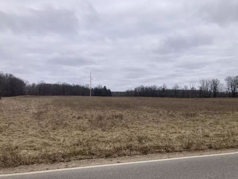 9323 NE Kendaville Road, Vestaburg, MI 48891