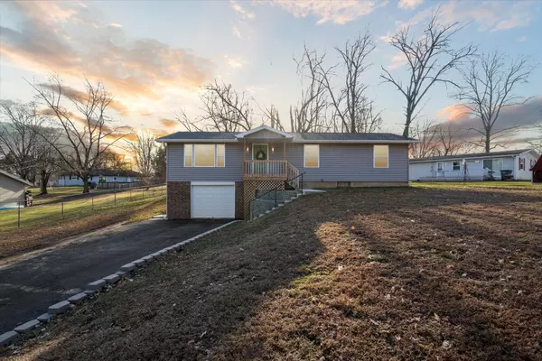 Edwardsburg, MI 49112,27195 Circle Drive