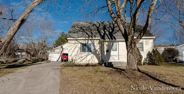 71 Gaylord NE Court, Rockford, MI 49341