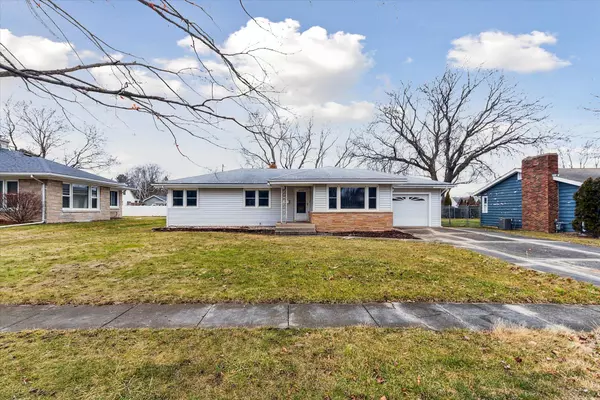 Three Oaks, MI 49128,205 E Michigan Street