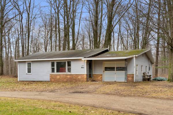 8904 Yoder Drive, Farwell, MI 48622