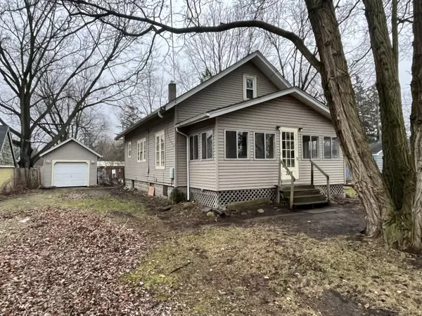 3813 Pleasant Grove Road, Lansing, MI 48910