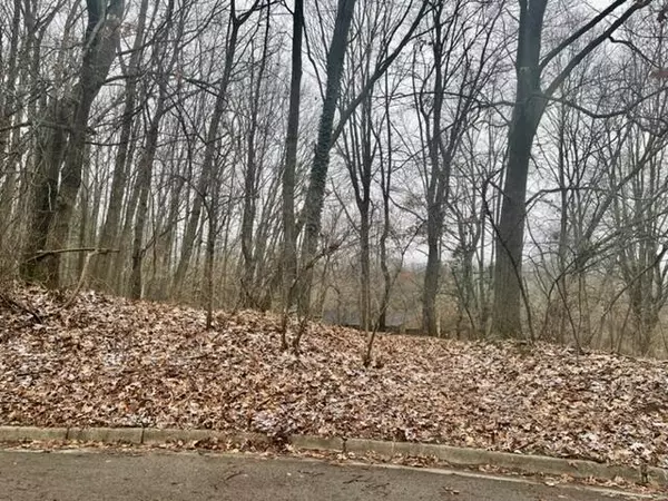 Kalamazoo, MI 49008,3716 Songbird Lane