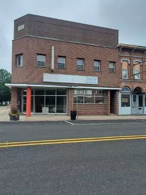 186 S Washington Street, Constantine, MI 49042