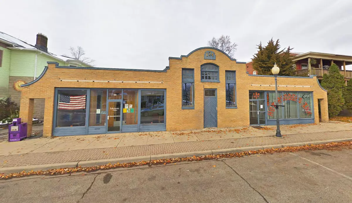 Three Rivers, MI 49093,124 N Main Street