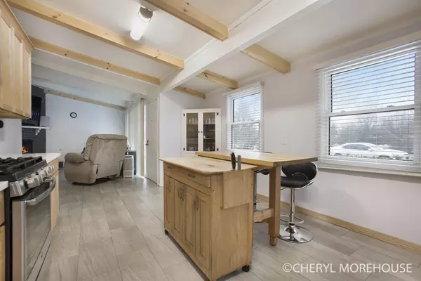 1332 Cedar NE Street Grand Rapids, MI 49503