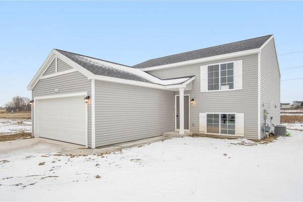 335 Lotz Court, Wayland, MI 49348