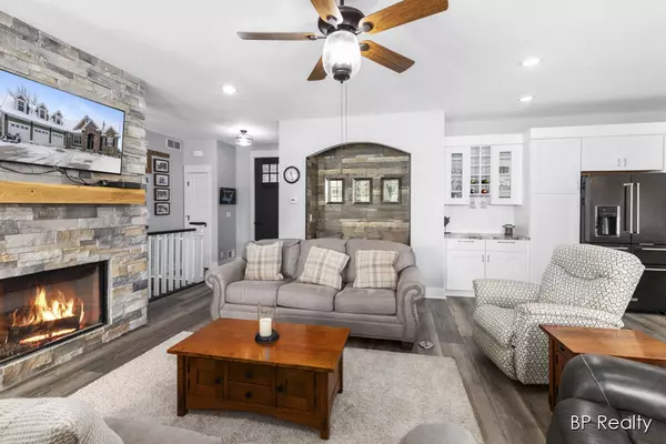 Sturgis, MI 49091,61828 Camel Bay Drive