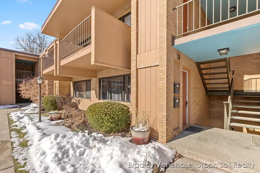 23 College SE Avenue ##7, Grand Rapids, MI 49503