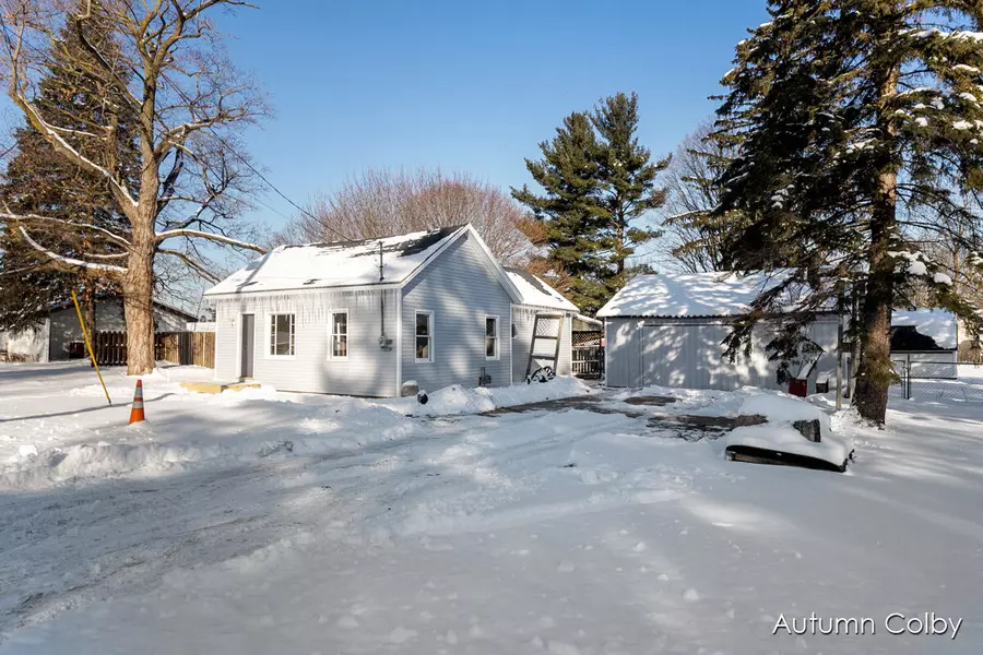 220 W Day Street, Stanton, MI 48888