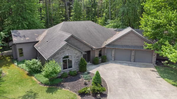 Edwardsburg, MI 49112,25079 Kenneth Avenue