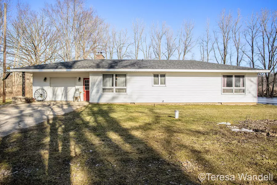 7525 Thornapple Lake Road, Nashville, MI 49073