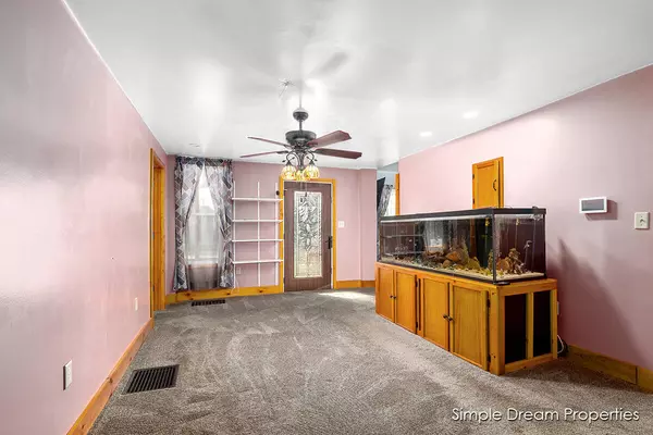 Marshall, MI 49068,634 W Michigan Avenue