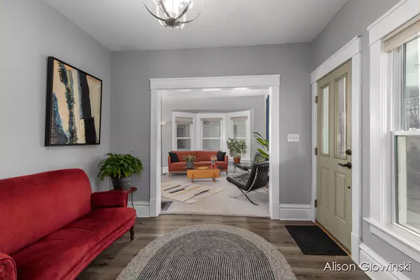 Grand Rapids, MI 49503,62 Lowell NE Avenue