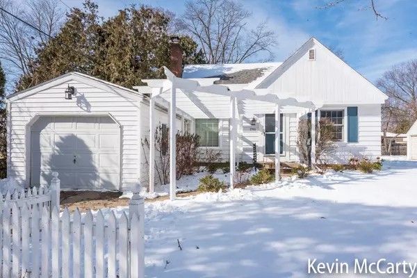 East Grand Rapids, MI 49506,1781 Warwick SE Road