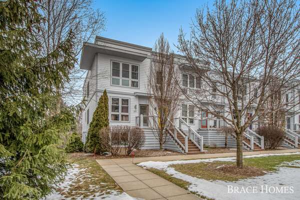 2173 New Town Drive, Grand Rapids, MI 49525