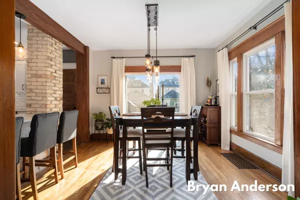 716 Hawthorne NE Street Grand Rapids, MI 49503